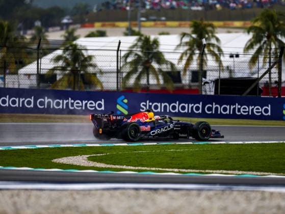 KUALA LUMPUR, MALAYSIA - OCTOBER 04: Max Verstappen of the Netherlands driving the (3) Oracle Red Bull Racing RB22 during the race of the FIA Formula 1 Grand Prix of Bahrain in Malaysia at the Sepang Circuit on October 04, 2026 in Kuala Lumpur, Malaysia. (Photo by Qian Jun SPP-Paddocker) Copyright: xQianxJun SPP-Paddockerx Sportspressphoto_SPR246431