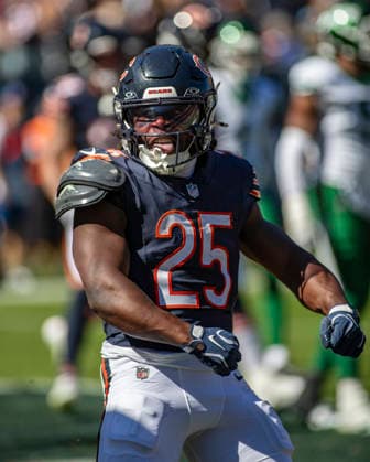 October 4, 2026: Chicago Bears Kyle Monangai (25) celebrates a touchdown during the NFL, American Football Herren, USA game against the New York Jets in Chicago, IL. CSM NFL 2026: Jets Vs Bears OCT 04  - ZUMAc04_ 20261004_zma_c04_273 Copyright: xMikexWulfx