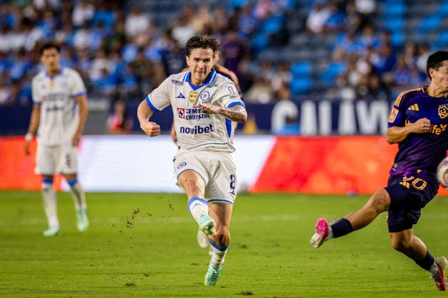 Los Angeles Galaxy v Cruz Azul Frindly Match Agustin Palavecino 8 of Cruz Azul shoots the ball during the friendly football match between Los Angeles Galaxy and Cruz Azul at Dignity Health Park. on October 4, 2026 in Carson, California. (Photo by Arturo Cordero Eyepix Group) Copyright: xArturoxCordero xEyepixxGroupx AC_04102026_198241