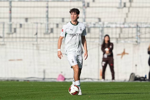 October 3, 2026, xydrx, Men s, Soccer, Friendly Match, FC St. Pauli vs. Borussia Mönchengladbach, 2026–2027 Season, Millerntor Stadium, Philipp Sander, Borussia Mönchengladbach, 16. DFB regulations prohibit any use of photographs as image sequences and or quasi-video Copyright: HMBxMedia YannisxDreimann