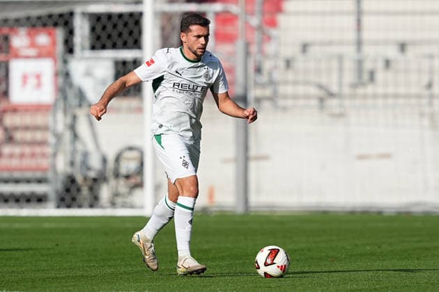 October 3, 2026, xydrx, Men s, Soccer, Friendly Match, FC St. Pauli vs. Borussia Mönchengladbach, 2026–2027 Season, Millerntor Stadium, Kevin Stoeger, Borussia Mönchengladbach, 7 DFB regulations prohibit any use of photographs as image sequences and or quasi-video Copyright: HMBxMedia YannisxDreimann