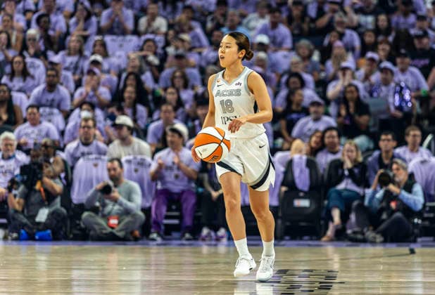 OCT 04 2026 San Francisco, CA U.S.A. Las Vegas Aces guard Mai Yamamoto (18)brings the ball up court during the WNBA, Basketball Damen, USA semifinals playoff game 1 western conference between the Las Vegas Aces and the Golden State Valkyries at the Chase Centers. CSM San Francisco USA - ZUMAc04_ 20261004_zma_c04_390 Copyright: xThurmanxJamesx