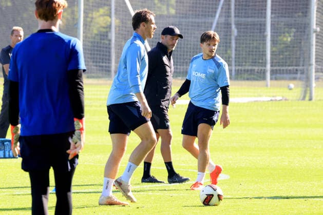 October 5, 2026, Germany, Soccer, 2. Bundesliga, 2026–2027 season, Sportforum, Hertha BSC, Head Coach Stefan Leitl leading Hertha BSC Berlin in training, Pascal Klemens, Hertha BSC Berlin, 41, Mads Pedersen, Hertha BSC Berlin, 22, 2. Bundesliga. DFB and DFL regulations prohibit any use of photographs as image sequences and or quasi-video. nordphoto GmbH, Engler, Berlin, Sportforum, Berlin, Germany Copyright: xNordphotox xEnglerx