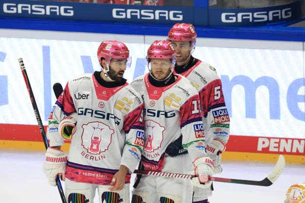 October 4, 2026, GER, DEU, Germany, Ice Hockey, Eisbären Roster, Ty Ronning, Eisbären Berlin 9, Mitch Reinke, Eisbären Berlin 5, Eric Mik, Eisbären Berlin 12, nordphoto GmbH, Engler Berlin, Uber Arena Berlin, Germany Copyright: xNordphotox xEnglerx