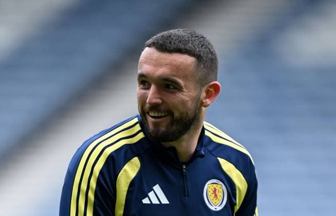 John McGinn of Scotland training at Hampden Park ahead of the game tomorrow night. Scotland Team Training, International Football, Barclays Hampden, Glasgow, Scotland, UK - 05 Oct 2026Glasgow Lesser Hampden Scotland United Kingdom  Copyright: xMarkxRunnacles Shutterstockx 17186657au