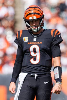 Oct 4, 2026; Cincinnati, OH, USA; Cincinnati Bengals quarterback Joe Burrow (9) during NFL, American Football Herren, USA game action against the Jacksonville Jaguars at Paycor Stadium. Mandatory Credit: -Cal Media - ZUMAc04_ 20261004_zma_c04_562 Copyright: xJohnxMersitsx