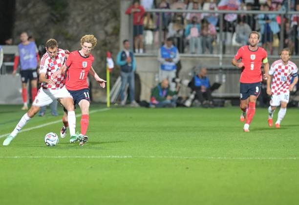 UEFA Nations League League A, Group C, Round 3, 2026–27, soccer match between Croatia and England, Dean Sculac Rujevica Stadium, Rijeka, Croatia, October 3, 2026: Anthony Gordon (England, No. 11) competes for the ball with Josip Stanisic (Croatia, No. 2) during the UEFA Nations League League A, Group C, Round 3, 2026–27, soccer match between Croatia and England at Dean Sculac Rujevica Stadium in Rijeka, Croatia, October 3, 2026 Copyright: xBEAUTIFULxSPORTS Stanusicx