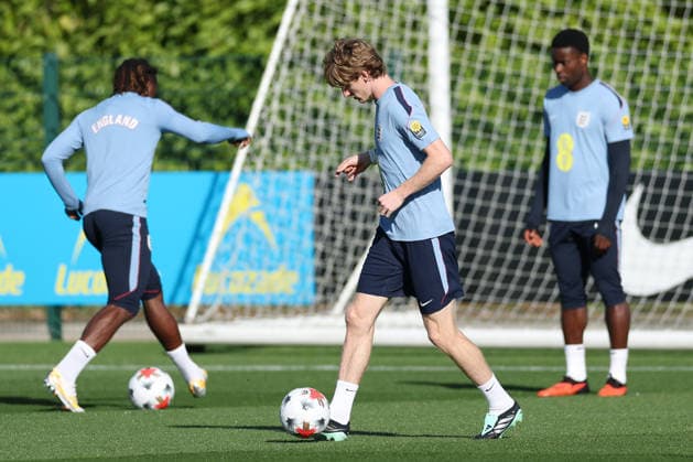England MD-1 Training, Nations League Anthony Gordon of England during the England MD-1 training session ahead of the 2026 27 UEFA Nations League Group A3 match vs Czech Republic, Tottenham Hotspur Training Ground, Enfield, England on 5 October 2026 Credit: Tiego Grenho Every Second Media Editorial use only. All images are copyright Every Second Media Limited. No images may be reproduced without prior permission. Copyright: xIMAGO EveryxSecondxMediax ESM-2200-0057 TiegoxGrenhox xEveryxSecondxMediax
