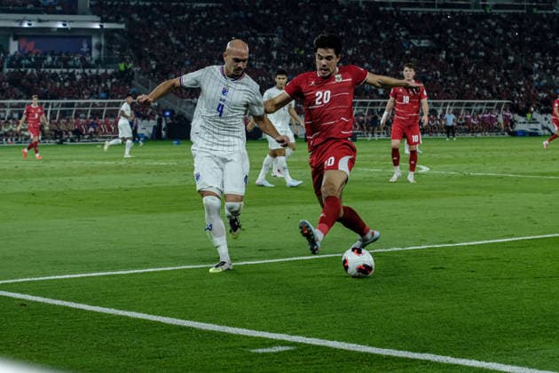 Indonesia Wins FIFA ASEAN Cup 2026 Indonesia s Elkan Baggott fights for the ball with Thailand s Manuel Bihr during the FIFA ASEAN Cup 2026 final at the Gelora Bung Karno Stadium in Jakarta, Indonesia, on October 5, 2026. Jakarta Indonesia  Copyright: xFaisalxRamadhanx originalFilename:ramadhan-notitle261005_npjAH.jpg