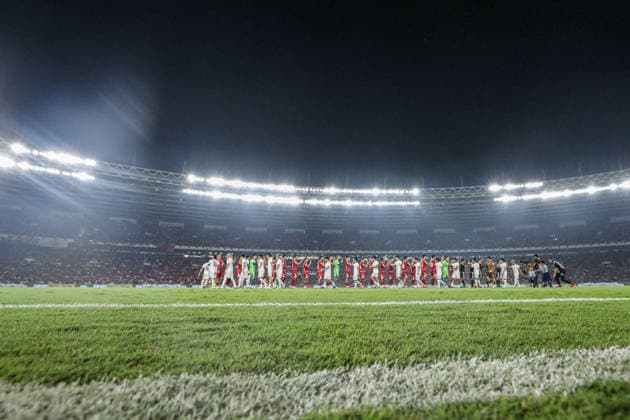 Indonesia Wins FIFA ASEAN Cup 2026 Indonesia players shake hands with Thailand players after the FIFA ASEAN Cup 2026 final at the Gelora Bung Karno Stadium in Jakarta, Indonesia, on October 5, 2026. Jakarta Indonesia  Copyright: xFaisalxRamadhanx originalFilename:ramadhan-notitle261005_npHvG