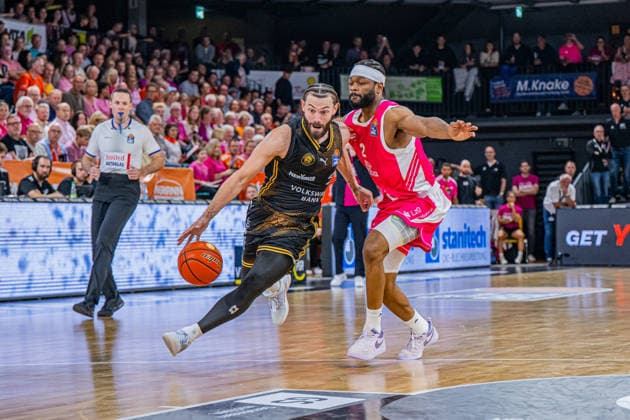1 Basketball Bundesliga, easyCredit BBL, 2026–2027 Season, Men s Division, Regular Season, Matchday 4, October 5, 2026, RASTA Vechta vs. Basketball Löwen Braunschweig, Devin Askew 5, Basketball Löwen Braunschweig in action, Vechta, RASTA Dome, Lower Saxony, Germany