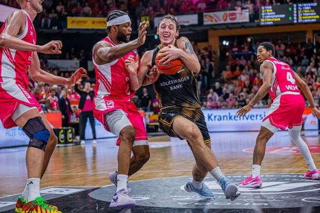 1 Basketball Bundesliga, easyCredit BBL, 2026–2027 Season, Men s Division, Regular Season, Matchday 4, October 5, 2026, RASTA Vechta vs. Basketball Löwen Braunschweig, Benjamin Schröder 2, Basketball Löwen Braunschweig in action at the Vechta RASTA Dome, Lower Saxony, Germany