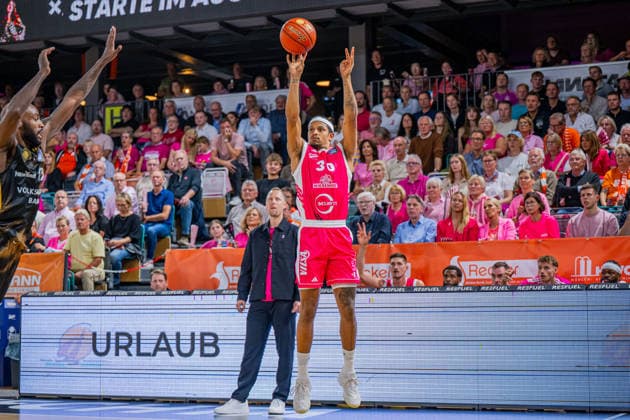 1 Basketball Bundesliga, easyCredit BBL, 2026–2027 Season, Men s Division, Regular Season, Matchday 4, October 5, 2026, RASTA Vechta vs. Basketball Löwen Braunschweig, Nelson Weidemann 30, RASTA Vechta taking a jump shot, Vechta RASTA Dome, Lower Saxony, Germany