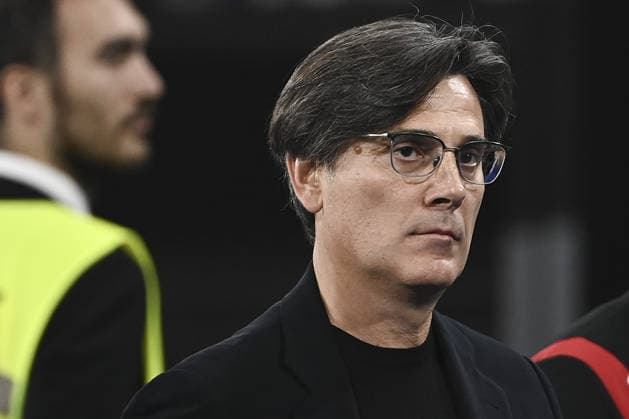Italy v Turkiye - UEFA Nations League ?????? BOLOGNA, ITALY, OCTOBER 05: Vincenzo Montella, head coach of Turkiye, leaves the pitch at the end of the first half of the UEFA Nations League Group A1 League phase football match between Italy and Turkiye at the Renato Dall’Ara stadium in Bologna, Italy, on October 05, 2026. Isabella Bonotto Anadolu Bologna Italy. Editorial use only. Please get in touch for any other usage.  Copyright: x2026xAnadoluxIsabellaxBonottox