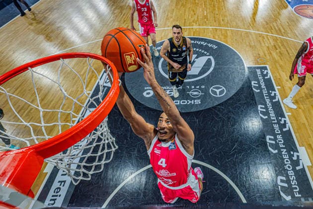 1 Basketball Bundesliga, easyCredit BBL, 2026–2027 Season, Men s Division, Regular Season, Matchday 4, October 5, 2026, RASTA Vechta vs. Basketball Löwen Braunschweig, Armaan Franklin 4, RASTA Vechta dunk, Vechta RASTA Dome, Lower Saxony, Germany