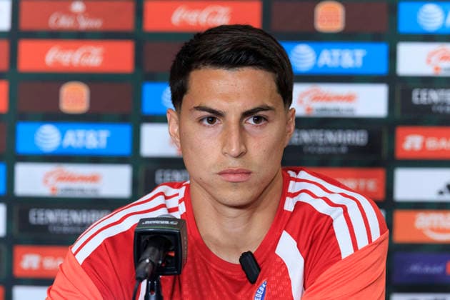 October 5, 2026, Los Angeles, California, USA: Jonathan Villagra 27 of Chile during an interview on Monday, October 5, 2026 at BMO Stadium in Los Angeles, California in preparation for an International Friendly, Länderspiel, Nationalmannschaft match against Mexico on Tuesday October 6, 2026 at the Los Angeles Memorial Coliseum. ARIANA RUIZ PI Los Angeles USA - ZUMAp124 20261005_zaa_p124_028 Copyright: xArianaxRuizx
