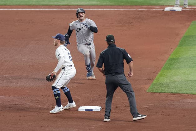 October 5, 2026, St. Petersburg, Florida, USA: New York Yankees catcher AUSTIN WELLS (28) runs towards second base after hitting a double in game 2 of the American League Division Series against the Tampa Bay Rays The Tampa Bay Rays hosted the New York Yankees the at Tropicana Field in St. Petersburg, FL. MLB, Baseball Herren, USA 2026: Tampa Bay Rays 5:2 New York Yankees  - ZUMAm299 20261005_znp_m299_022 Copyright: xTaylorxMcFeex