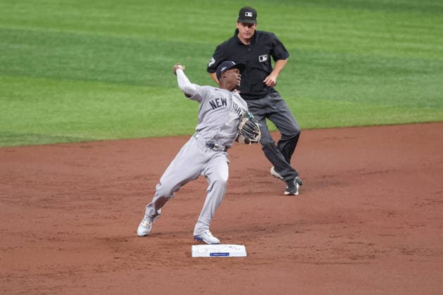 October 5, 2026, St. Petersburg, Florida, USA: New York Yankees second baseman JAZZ CHISHOLM JR. (13) throws from second base during a double play in game 2 of the American League Division Series against the Tampa Bay Rays. The Tampa Bay Rays hosted the New York Yankees the at Tropicana Field in St. Petersburg, FL. MLB, Baseball Herren, USA 2026: Tampa Bay Rays 5:2 New York Yankees  - ZUMAm299 20261005_znp_m299_024 Copyright: xTaylorxMcFeex