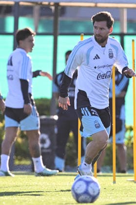 BUENOS AIRES, ARGENTINA - OCTOBER 5: Lionel Messi of Argentina national team, Nationalteam at Training Camp on October 5, 2026 in Buenos Aires, Argentina. Argentina will face Benin tomorrow in an International Friendly, Länderspiel, Nationalmannschaft match at the Estadio Monumental, marking Messi s final farewell appearance for the national team. Photo by SFSI Lionel Messi of Argentina national team last training Copyright: xx