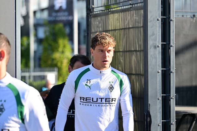 October 6, 2026, Mönchengladbach, Soccer, Men s, 2026–2027 Season, Borussia Mönchengladbach Training, Robin Hack, Gladbach. DFL regulations prohibit any use of photographs as image sequences and or quasi-video content at Borussia Park, North Rhine-Westphalia, Germany