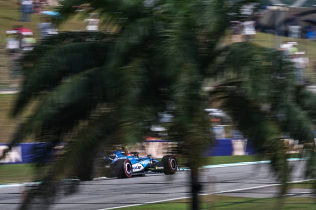 SEPANG, SGR - OCTOBER 02: Carlos Sainz of Spain and Atlassian Williams F1 Team in action during friday free practice of the Formula 1 Gulf Air Bahrain Grand Prix on October 02, 2026 held at Sepang International Circuit in Sepang, Malaysia. (Photo by Hazrin Yeob Men Shah Icon Sportswire) AUTO: OCT 02 F1 Bahrain Grand Prix in Malaysia EDITORIAL USE ONLY Icon3782610028003