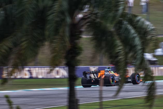 SEPANG, SGR - OCTOBER 02: Lando Norris of Great Britain and McLaren Mastercard F1 Team in action during friday free practice of the Formula 1 Gulf Air Bahrain Grand Prix on October 02, 2026 held at Sepang International Circuit in Sepang, Malaysia. (Photo by Hazrin Yeob Men Shah Icon Sportswire) AUTO: OCT 02 F1 Bahrain Grand Prix in Malaysia EDITORIAL USE ONLY Icon3782610028242
