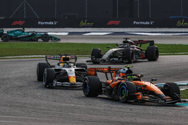 SEPANG, SGR - OCTOBER 04: Lando Norris of Great Britain and McLaren Mastercard F1 Team in action during the race of the Formula 1 Gulf Air Bahrain Grand Prix on October 04, 2026 held at Sepang International Circuit in Sepang, Malaysia. (Photo by Hazrin Yeob Men Shah Icon Sportswire) AUTO: OCT 04 F1 Bahrain Grand Prix in Malaysia EDITORIAL USE ONLY Icon3782610048191