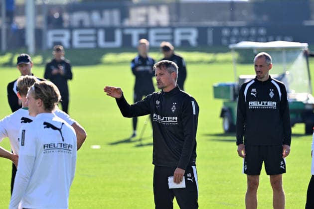 October 6, 2026, Mönchengladbach, Soccer, Men s, 2026–2027 Season, Borussia Mönchengladbach Training: Alexander Blessin, Gladbach Coach, Gives Instructions. DFL regulations prohibit any use of photographs as image sequences and or quasi-video footage. Borussia Park, North Rhine-Westphalia, Germany