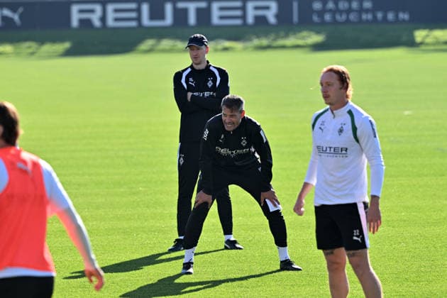 October 6, 2026, Mönchengladbach Soccer, Men s, 2026–2027 season, Borussia Mönchengladbach training session: Alexander Blessin, Gladbach coach, center front. Take a very close look—behind him is Niklas Lanwehr, assistant coach. Gladbach match analysis. DFL regulations prohibit any use of photographs as image sequences and or quasi-video content. Borussia Park, North Rhine-Westphalia, Germany