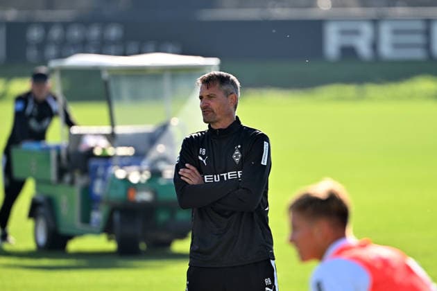 October 6, 2026, Mönchengladbach, Soccer, Men s, 2026–2027 Season, Borussia Mönchengladbach Training, Alexander Blessin, Gladbach Coach. DFL regulations prohibit any use of photographs as image sequences and or quasi-video footage at Borussia Park, North Rhine-Westphalia, Germany
