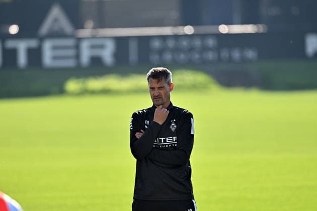 October 6, 2026, Mönchengladbach, Soccer, Men s, 2026–2027 Season, Borussia Mönchengladbach Training, Alexander Blessin, Gladbach Coach. DFL regulations prohibit any use of photographs as image sequences and or quasi-video footage at Borussia Park, North Rhine-Westphalia, Germany