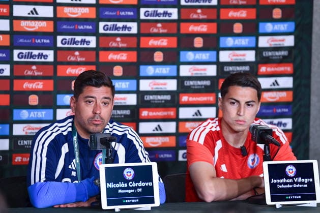 Futbol, entrenamiento de la seleccion chilena. Amistoso 2026. Los jugadores de la seleccion chilena practican en el Los Angeles Memorial Coliseum previo a su partido amistoso frente a Mexico en Los Angeles, Estados Unidos. En la foto el entrenador Nicolas Cordova asiste a la conferencia de prensa. 05 10 2026 Adrian Macias Mexsport Photosport Football, Chilean national team, Nationalteam training session. 2026 friendly match. Chilean national team players practice at the Los Angeles Memorial Coliseum previous to their friendly match against Mexico in Los Angeles, USA. In the picture Chilean National team manager Nicolas Cordova attends to the press conference, PK, Pressekonferenz 05 10 2026 Adrian Macias Mexsport Photosport Entrenamiento de la seleccion chilena en Los Angeles 