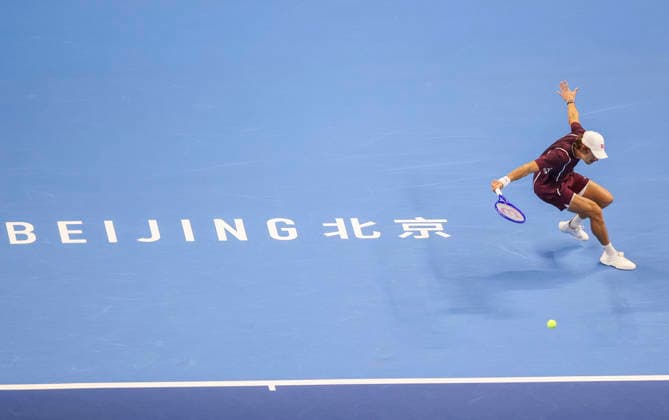 (261006) -- BEIJING, Oct. 6, 2026 -- Alex de Minaur of Australia hits a return during the men s singles final match against Novak Djokovic of Serbia at 2026 China Open tennis tournament in Beijing, China, Oct. 6, 2026. (Photo by Xinhua) (SP)CHINA-BEIJING-TENNIS-CHINA OPEN-MEN S SINGLES-FINAL(CN) MaxZihan 