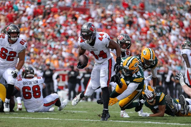 Oct 4, 2026; Tampa, FL, USA; Tampa Bay Buccaneers running back Sean Tucker (44) runs the ball for a touchdown during the NFL, American Football Herren, USA game between the Green Bay Packers and Tampa Bay Buccaneers at Raymond James Stadium. Mandatory Credit: Taylor McFee-Cal Media Tampa USA - ZUMAc04_ 20261004_zma_c04_665 Copyright: xTaylorxMcfeex