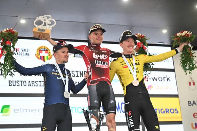 06-10-2026 Tre Valli Varesine; 2026, Lotto - Intermarche; 2026, Pinarello - Q36.5; 2026, Visma - Lease A Bike; Widar, Jarno; Pidcock, Thomas; Jorgenson, Matteo; Varese; 