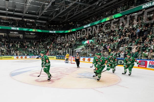 October 6, 2026: Albin Sundsvik of Rögle celebrates after scoring the 1-0 goal during the CHL game between Rögle and Davos on October 6, 2026 in Ängelholm. Photo by Niclas Jönsson, BILDBYRAN COP 273 NO0449. ice hockey, CHL, Champions Hockey League, Rögle, Davos, Rögle BBENG, cheering, celebrates Copyright: NICLASxJÖNSSON BB261006NO018
