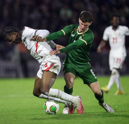 2027 UEFA Under 21 European Qualifier, Munster FA Turner s Cross, Cork 6 10 2026 Republic of Ireland vs England England s Stephen Mfuni is tackled by Ireland s Jamie Mullins Stephen Mfuni is tackled by Jamie Mullins 6 10 2026  Copyright: xx AC010640