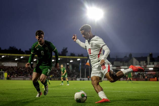 2027 UEFA Under 21 European Qualifier, Munster FA Turner s Cross, Cork 6 10 2026 Republic of Ireland vs England Ireland s Jamie Mullins and England s Josh King in action Jamie Mullins and Josh King in action 6 10 2026  Copyright: xx NE1L0660