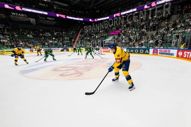 October 6, 2026: Adam Tambellini of Davos during the CHL game between Rögle and Davos on October 6, 2026 in Ängelholm. Photo by Niclas Jönsson, BILDBYRAN COP 273 NO0449. ice hockey, CHL, Champions Hockey League, Rögle, Davos, Rögle BBENG, ice hockey, CHL, Champions Hockey League, Rögle, Davos, Rögle BBENG Copyright: NICLASxJÖNSSON BB261006NO041