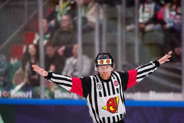 October 6, 2026: Referee Mikael Holm during the CHL game between Rögle and Davos on October 6, 2026 in Ängelholm. Photo by Niclas Jönsson, BILDBYRAN COP 273 NO0449. ice hockey, CHL, Champions Hockey League, Rögle, Davos, Rögle BBENG, ice hockey, CHL, Champions Hockey League, Rögle, Davos, Rögle BBENG Copyright: NICLASxJÖNSSON BB261006NO055