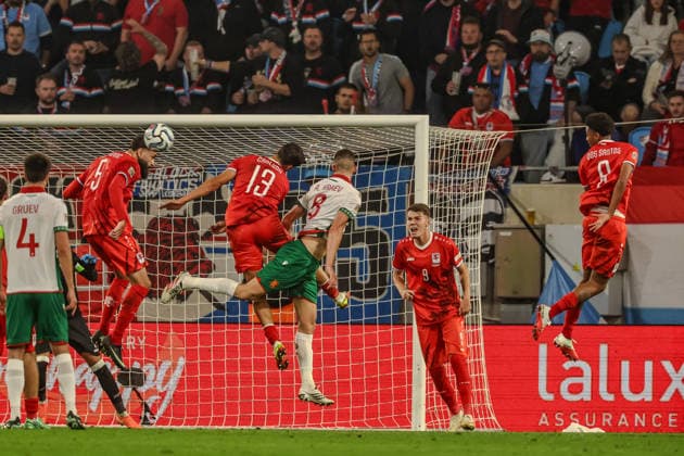 October 6, 2026, LUX, Soccer, Men s, Nations League, Matchday 4, Luxembourg vs. Bulgaria: Vahid Selimovic (Luxembourg, 05) makes a last-minute save with a header in front of Dirk Carlson (Luxembourg, 13) and Andrian Kraev (Bulgaria, 08 with a header in a moment of dire need; Jayson Videira (Luxembourg), 09, and Enzo dos Santos (Luxembourg), 08, watch the action. Luxembourg, Stade de Luxembourg, Gasperich, Luxembourg Copyright: xNordphoto Schwarzx