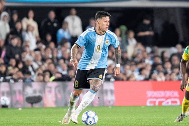 BUENOS AIRES, ARGENTINA - OCTOBER 06: Enzo Fernandez of Argentina runs with the ball during the International Friendly, Länderspiel, Nationalmannschaft football match between Argentina and Benin at Estadio Monumental Antonio V. Liberti on October 06, 2026 in Buenos Aires, Argentina. (Photo by Richard Callis Sports Press Photo) Copyright: xRichardxCallis SportsxPressxPhotox Sportspressphoto_SPR247927