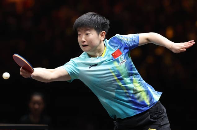 (261007) -- BEIJING, Oct. 7, 2026 -- Sun Yingsha hits a return during the women s singles round of 32 match between Sun Yingsha of China and Paranang Orawan of Thailand at 2026 World Table tennis, Tischtennis (WTT) China Smash in Beijing, China, Oct. 7, 2026. ) (SP)CHINA-BEIJING-TABLE TENNIS-WTT-CHINA SMASH-WOMEN S SINGLES (CN) ZhangxChenlin 