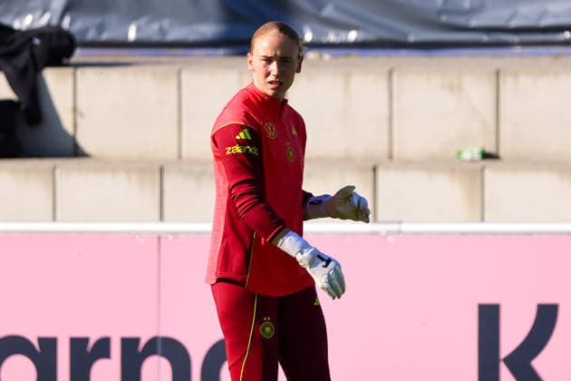 Eppelheim, Germany, October 7, 2026 German Women s National Soccer Team Training Friendly Match: Germany vs. Australia Pictured: Goalkeeper Laura Dick, Germany Copyright: HMBxMedia MadeleinexFantini