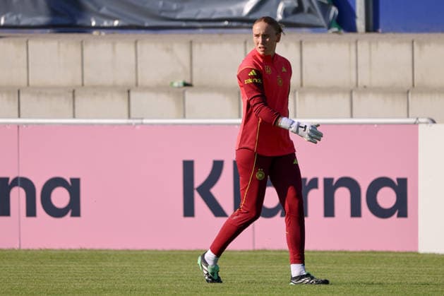 Eppelheim, Germany, October 7, 2026 German Women s National Soccer Team Training Friendly Match: Germany vs. Australia Pictured: Goalkeeper Laura Dick, Germany Copyright: HMBxMedia MadeleinexFantini