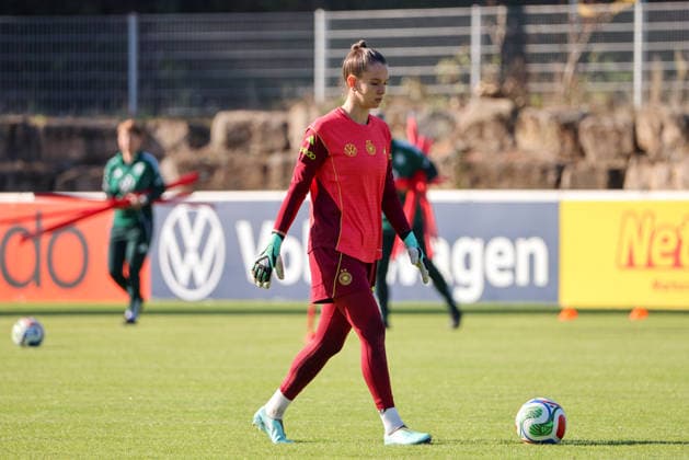 Eppelheim, Germany, October 7, 2026 German Women s National Soccer Team Training Friendly Match: Germany vs. Australia Pictured: Goalkeeper Ena Mahmutovic, Germany Copyright: HMBxMedia MadeleinexFantini