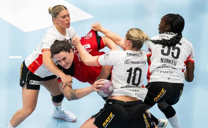 WOMEN S HANDBALL 2026–2027 5TH BUNDESLIGA 1ST MATCHDAY THC HSG BLOMBERG LIPPE ** FOR EDITORIAL PURPOSES ONLY ** EDITORIAL USE ONLY ** p 07 10 2026 Bad Langensalza Women’s Handball 1st Bundesliga Women’s Season 2026–2027 Salzhalle Matchday 5 Thüringer HC vs. HSG Blomberg Lippe in the photo: Macela Arounian 36; Thüringer HC in a duel with Maxi Mühlner 10 HSG Blomberg Lippe, Laura Rüffieux 3, HSG Blomberg Lippe and Farelle Njinkeu 55, HSG Blomberg Lippe, Germany, Thuringia, Bad Langensalza. Copyright SaschaxFromm Copyright: SaschaxFromm doc87xhmaqa6oz1gefhcnd0 ,EDITORIAL USE ONLY Copyright: SaschaxFromm