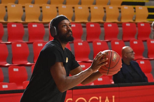 IPA89407423 - Paul Watson of BC Roma during the warm-up for the BKT EuroCup Round 2 game between BC Roma and Lietkebalis at the Palazzetto dello on the 7th, 2026, in Rome, Italy.  Copyright: xRobertoxBettacchi IPAxSportx xx IPA89407423
