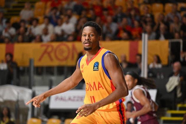 IPA89407785 - Gerald Ayayi of BC Roma during the BKT EuroCup Round 2 game between BC Roma and Lietkebalis at the Palazzetto dello on the 7th, 2026, in Rome, Italy.  Copyright: xRobertoxBettacchi IPAxSportx xx IPA89407785