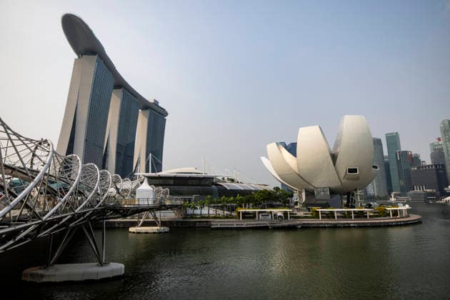F1 - SINGAPORE GRAND PRIX 2026 Marina Bay Sands, ArtScience Museum, Singapore Skyline, ambiance during the 2026 Formula 1 Singapore Grand Prix, 17th round of the 2026 Formula One World Championship, WM, Weltmeisterschaft from October 9 to 11, 2026 on the Marina Bay Street Circuit, in Singapore, Singapore - SingaporeSingapore  Copyright: xJulienxDelfossex